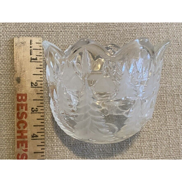 Vtg ETCHED CHRISTMAS Candy Dish HEAVY Xmas TREE HOLIDAY CRYSTAL GLASS BOWL - Picture 7 of 9
